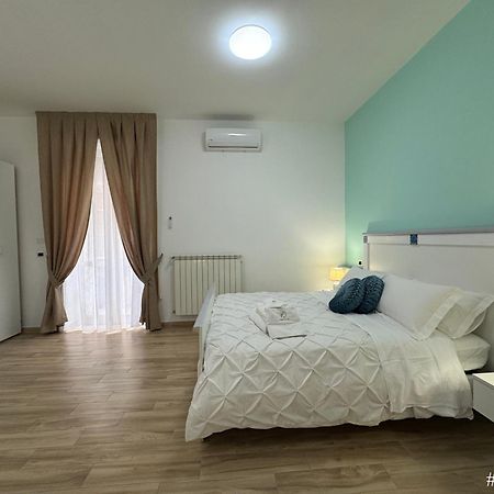 Emerella Luxury Suites-Siderno Lungomare Bagian luar foto