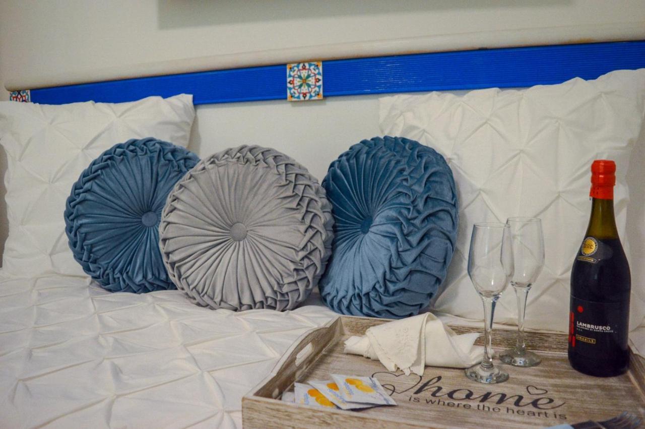 Emerella Luxury Suites-Siderno Lungomare Bagian luar foto