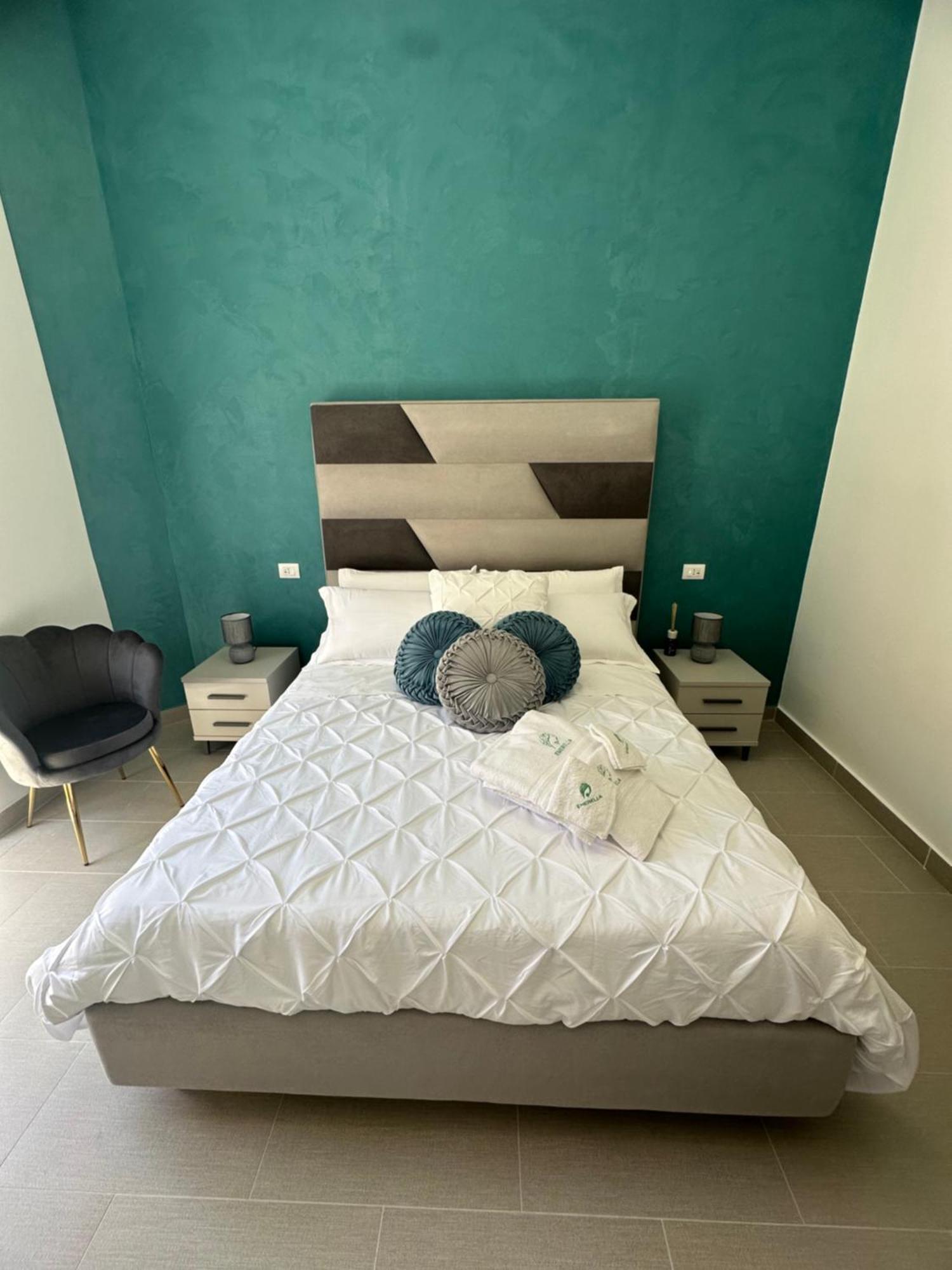 Emerella Luxury Suites-Siderno Lungomare Bagian luar foto
