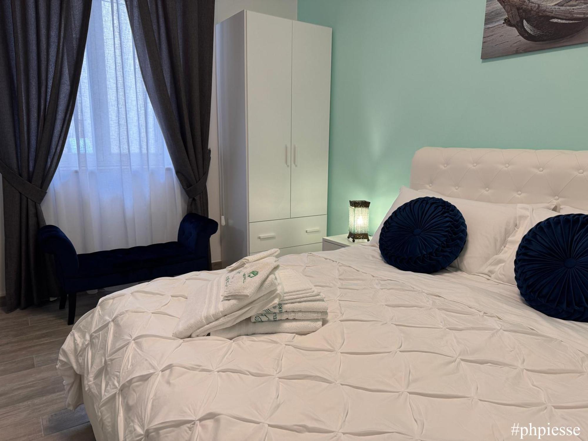 Emerella Luxury Suites-Siderno Lungomare Bagian luar foto