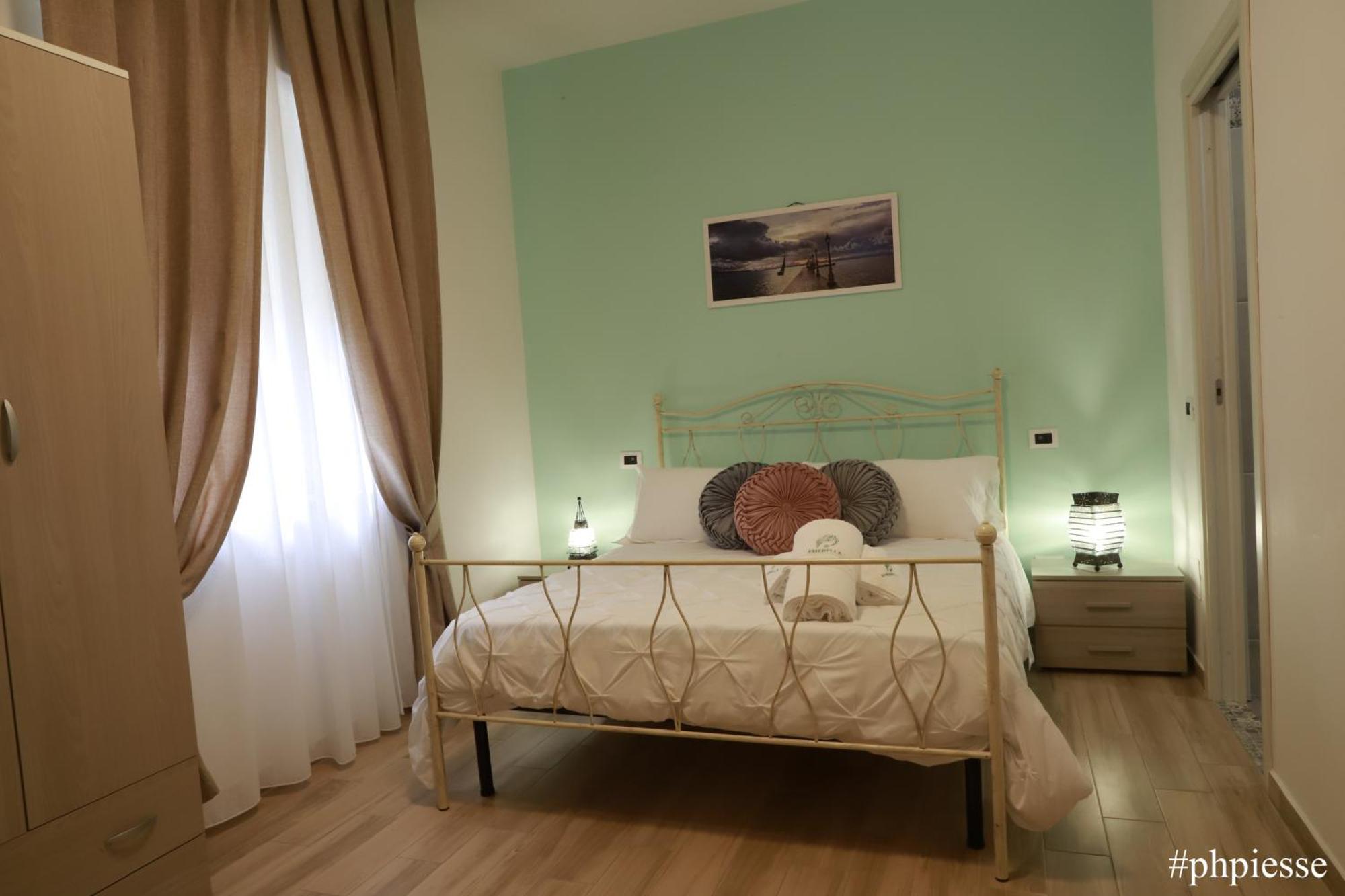 Emerella Luxury Suites-Siderno Lungomare Bagian luar foto
