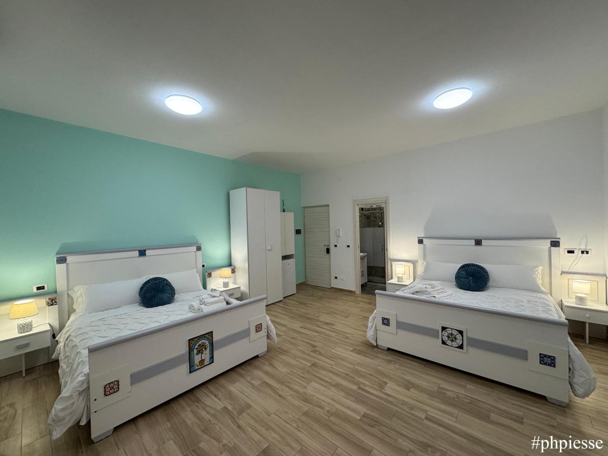 Emerella Luxury Suites-Siderno Lungomare Bagian luar foto