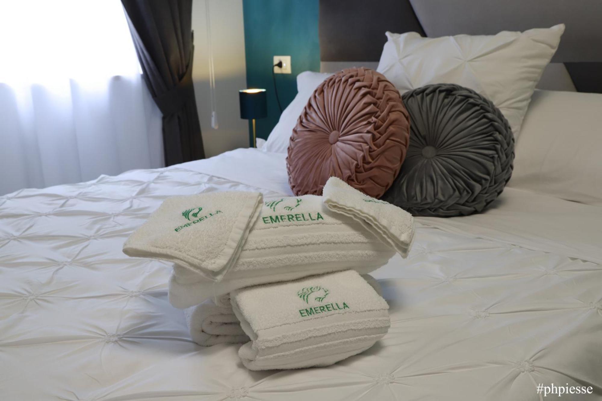 Emerella Luxury Suites-Siderno Lungomare Bagian luar foto