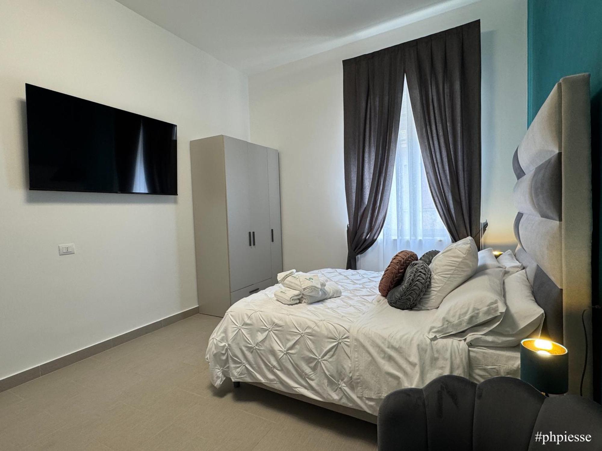 Emerella Luxury Suites-Siderno Lungomare Bagian luar foto