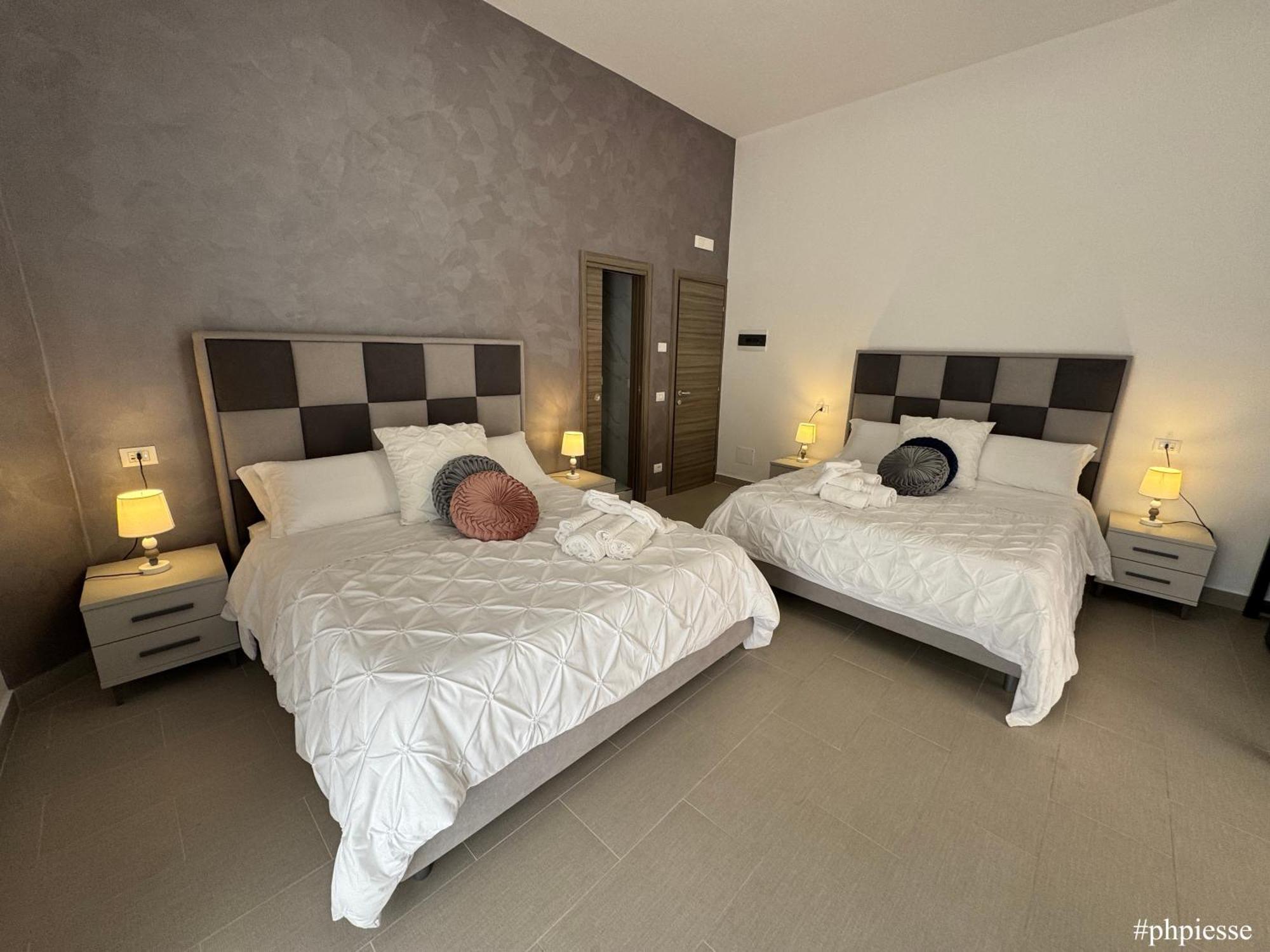 Emerella Luxury Suites-Siderno Lungomare Bagian luar foto