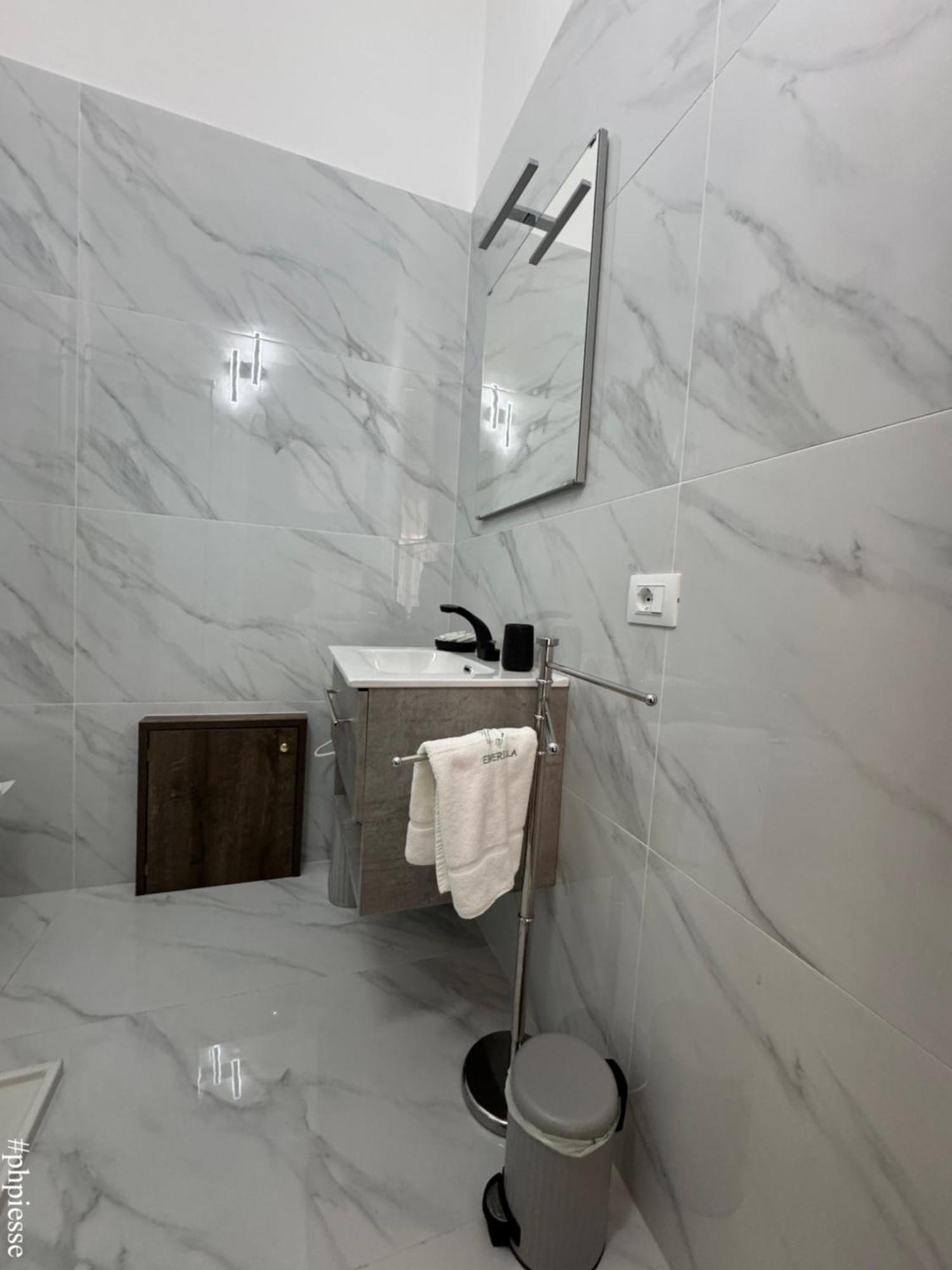 Emerella Luxury Suites-Siderno Lungomare Bagian luar foto